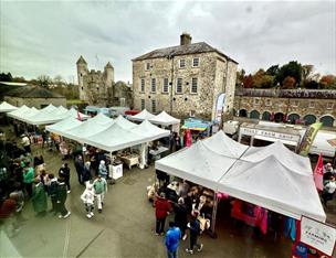 Farmer's Market, Enniskillen Castle