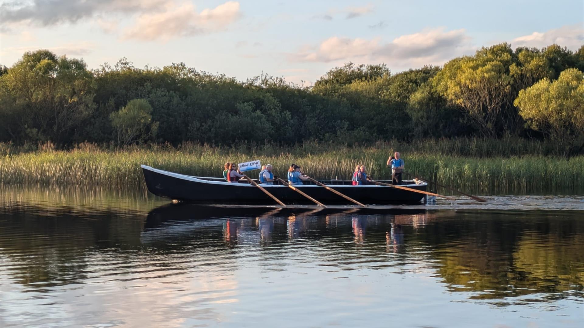 A 33ft currach being rowed on Lough Erne